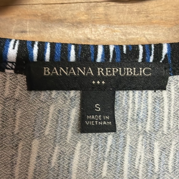 Banana Republic size Small Stylish Blue Patterned V-neck Draw String Waist Dress - Picture 3 of 8